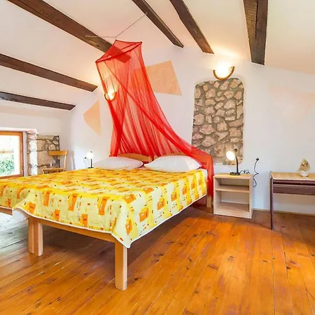 House Justina -labin-quiet Place Holiday home *