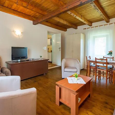 House Justina -labin-quiet Place *